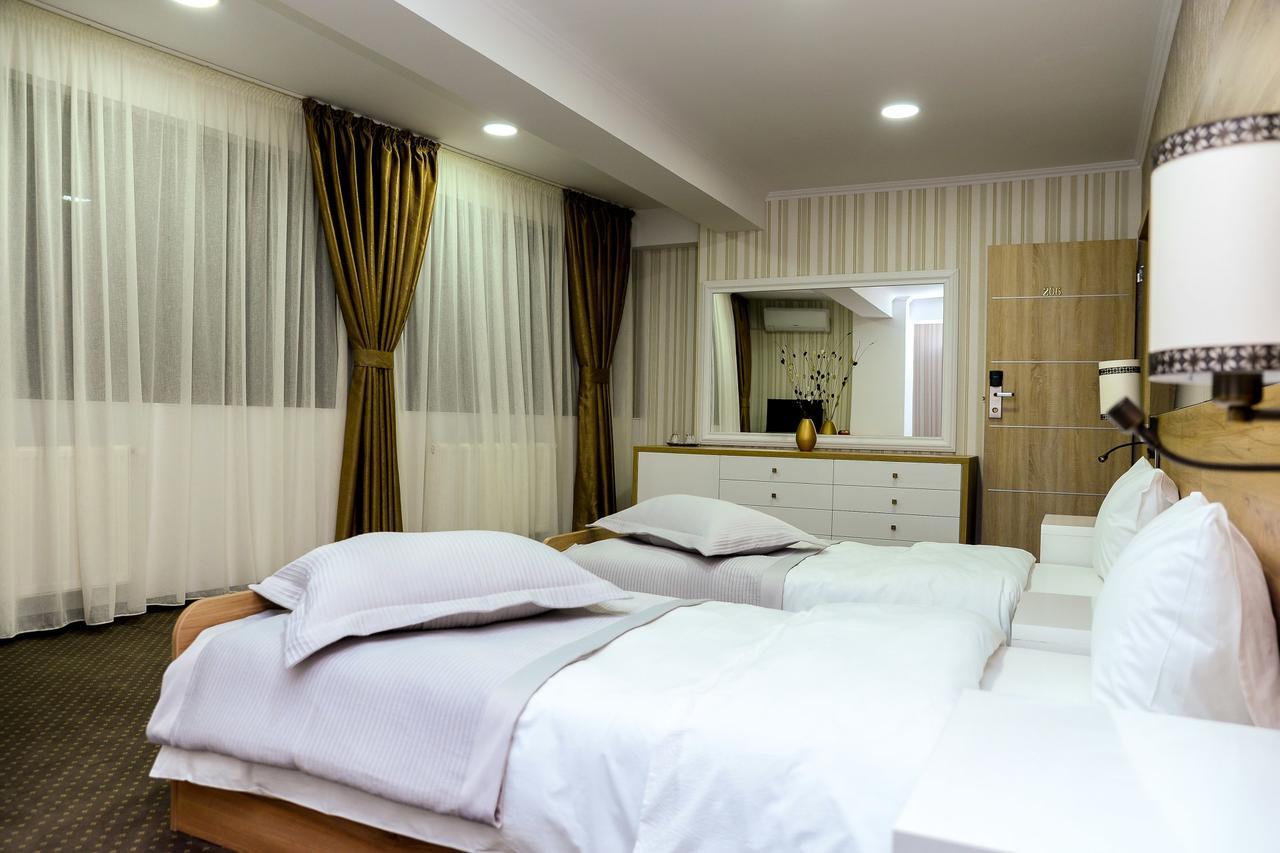 Hotel Ildis Iasi Ngoại thất bức ảnh